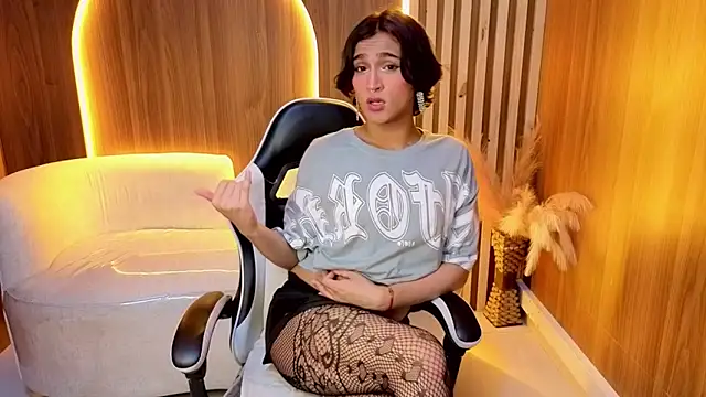 zoe tp online show from January 8, 2026, 8:15 pm