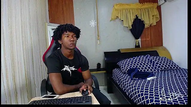 Snapshot of negga_cum chatting on February 15, 2026, 4:50 pm negga cum online show from February 15, 2026, 4:50 pm