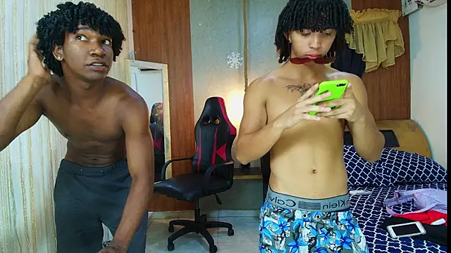 Snapshot of negga_cum chatting on February 19, 2026, 12:51 am negga cum online show from February 19, 2026, 12:51 am