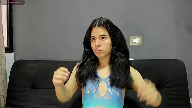 Snapshot of Angel-umbra chatting on November 24, 2025, 7:47 pm Angel-umbra online show from November 24, 2025, 7:47 pm