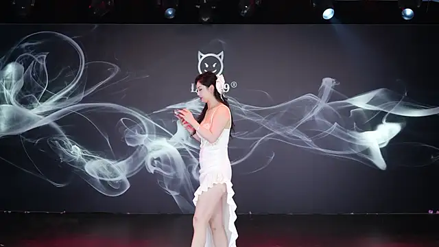 LU-909 online show from December 19, 2025, 1:09 am