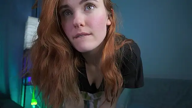 foxy cute4you online show from December 2, 2025, 7:26 pm