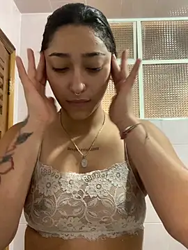 Snapshot of LilithMonette chatting on May 16, 2026, 1:04 am LilithMonette online show from May 16, 2026, 1:04 am