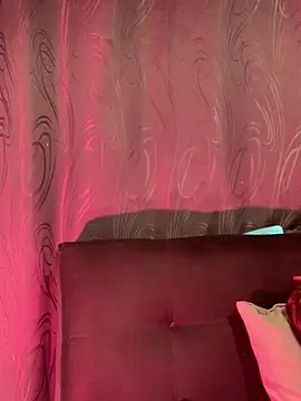 Snapshot of Dannii- chatting on February 7, 2026, 12:18 am Dannii- online show from February 7, 2026, 12:18 am