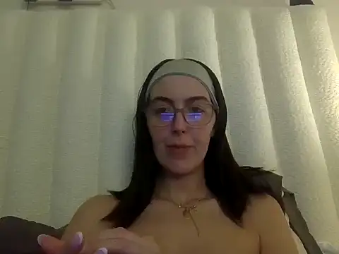 mollyplaysxo online show from February 22, 2026, 10:00 pm