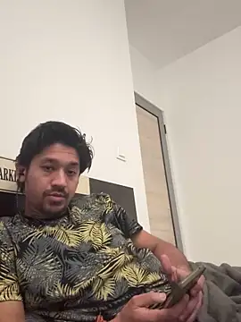 Jhonneeey online show from December 17, 2025, 1:32 am