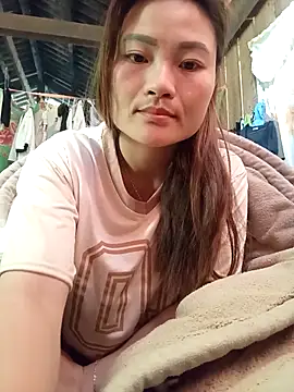 Snapshot of Lee-Thee chatting on November 28, 2025, 1:17 am Lee-Thee online show from November 28, 2025, 1:17 am