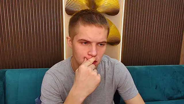 Piter Ward online show from November 30, 2025, 8:31 pm