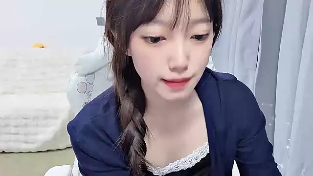 yuyayayu online show from January 6, 2026, 11:58 am