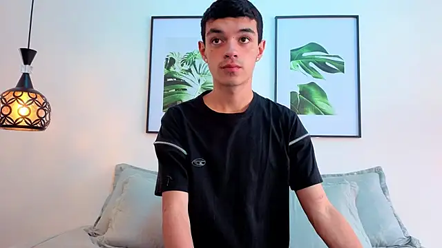 krisstormvg online show from November 24, 2025, 7:58 pm