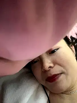 Snapshot of water-h chatting on November 27, 2025, 10:54 pm water-h online show from November 27, 2025, 10:54 pm