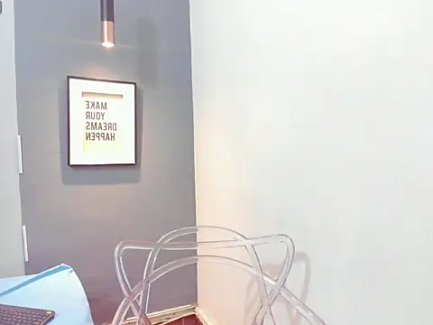 Xelena Kiss online show from November 22, 2025, 1:10 pm