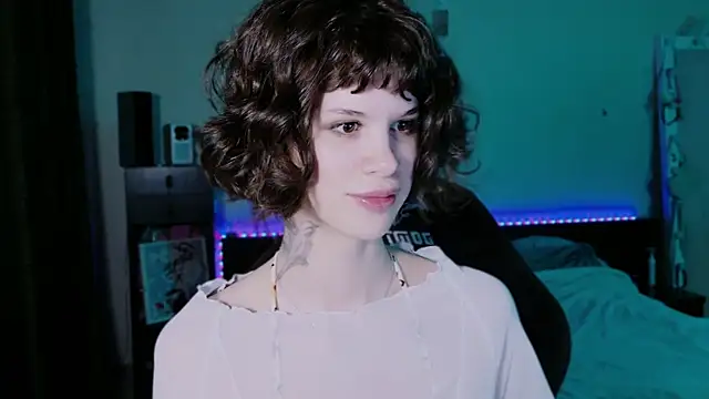 Snapshot of Ebfaafret chatting on November 24, 2025, 5:18 am Ebfaafret online show from November 24, 2025, 5:18 am