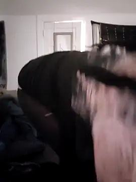 Snapshot of Nusii_pooh chatting on November 18, 2025, 2:09 pm Nusii pooh online show from November 18, 2025, 2:09 pm