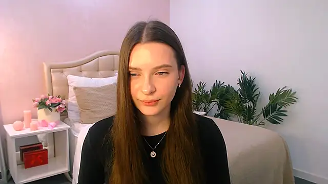 charming berry online show from November 18, 2025, 10:07 am