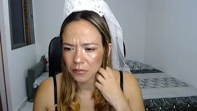 Snapshot of Annie_Cervantez chatting on May 28, 2026, 3:47 am Annie Cervantez online show from May 28, 2026, 3:47 am