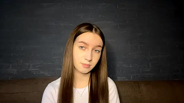 Snapshot of CindaWinn chatting on November 23, 2025, 8:02 am CindaWinn online show from November 23, 2025, 8:02 am