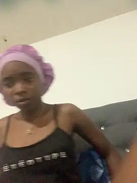 Snapshot of LunaSP99 chatting on November 29, 2025, 4:34 am LunaSP99 online show from November 29, 2025, 4:34 am