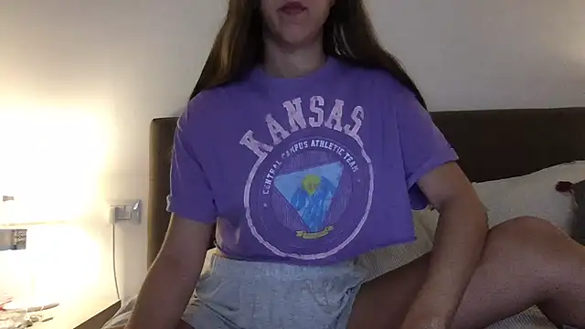 Snapshot of Martimartinaxx chatting on July 1, 2026, 7:36 pm Martimartinaxx online show from July 1, 2026, 7:36 pm