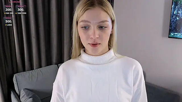 DebraVaughn online show from December 18, 2025, 1:04 pm