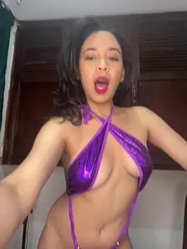 Esmerald 1111 online show from April 6, 2026, 1:45 pm