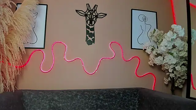 Snapshot of ella_evans_ chatting on November 23, 2025, 12:15 pm ella evans online show from November 23, 2025, 12:15 pm