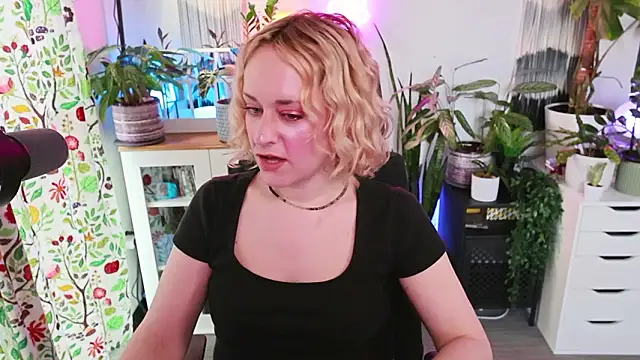 Snapshot of xzoeyryanx chatting on March 1, 2026, 5:13 pm xzoeyryanx online show from March 1, 2026, 5:13 pm