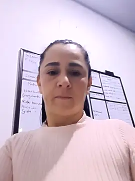 Snapshot of Sex_Annie chatting on April 22, 2026, 4:41 am Sex Annie online show from April 22, 2026, 4:41 am