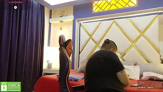 danna thiago1 online show from February 9, 2026, 1:53 pm