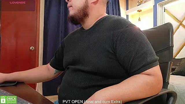 danna thiago1 online show from December 15, 2025, 11:49 am