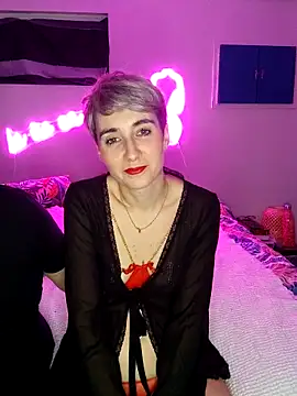 Snapshot of SMLove51 chatting on December 16, 2025, 8:02 pm SMLove51 online show from December 16, 2025, 8:02 pm