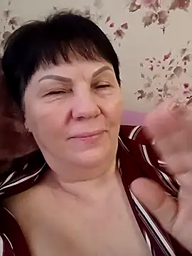 Snapshot of OliviaaSkyy chatting on February 10, 2026, 5:28 am OliviaaSkyy online show from February 10, 2026, 5:28 am