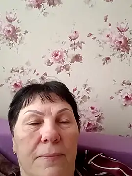 Snapshot of OliviaaSkyy chatting on February 3, 2026, 6:22 am OliviaaSkyy online show from February 3, 2026, 6:22 am