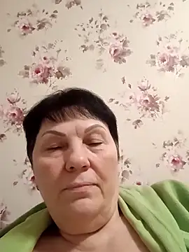 Snapshot of OliviaaSkyy chatting on February 7, 2026, 5:43 pm OliviaaSkyy online show from February 7, 2026, 5:43 pm