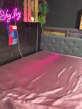 Snapshot of Shy-Ivy chatting on January 15, 2026, 10:46 pm Shy-Ivy online show from January 15, 2026, 10:46 pm