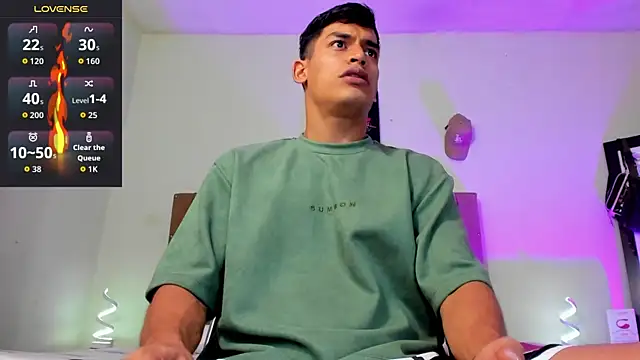 Snapshot of blorelopez chatting on February 17, 2026, 8:50 pm blorelopez online show from February 17, 2026, 8:50 pm