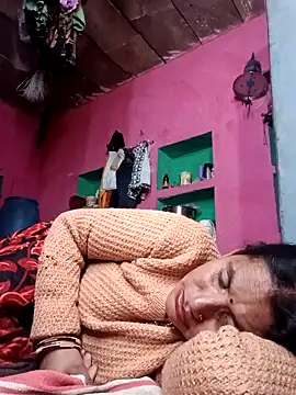 Sexy bigg online show from November 26, 2025, 7:03 pm