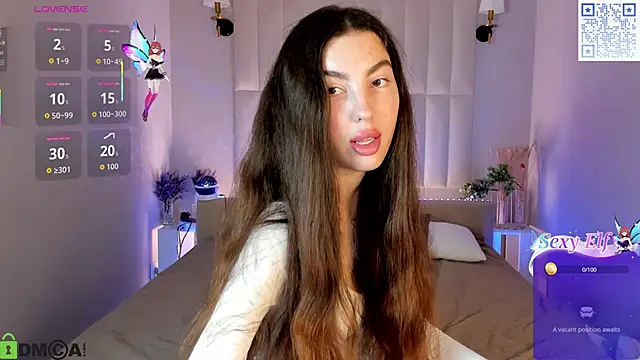 LiraRevery online show from December 15, 2025, 11:20 pm