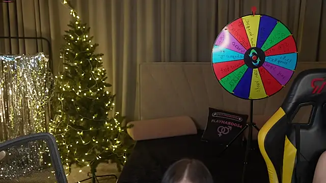 Snapshot of Kara_cat chatting on December 21, 2025, 3:25 pm Kara cat online show from December 21, 2025, 3:25 pm