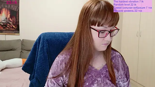 Snapshot of Foxy-lady chatting on May 3, 2026, 12:31 pm Foxy-lady online show from May 3, 2026, 12:31 pm