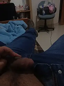 Snapshot of ouchenshadow2975 chatting on November 24, 2025, 8:42 pm ouchenshadow2975 online show from November 24, 2025, 8:42 pm