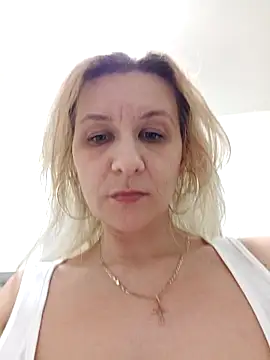 Snapshot of KaylinJan chatting on February 1, 2026, 8:07 pm KaylinJan online show from February 1, 2026, 8:07 pm