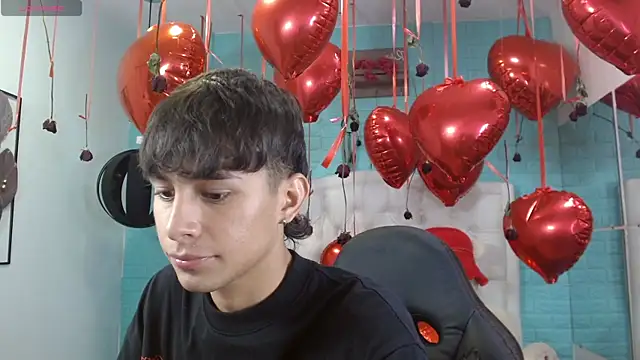 Snapshot of DraxBlade09 chatting on February 16, 2026, 8:18 pm DraxBlade09 online show from February 16, 2026, 8:18 pm