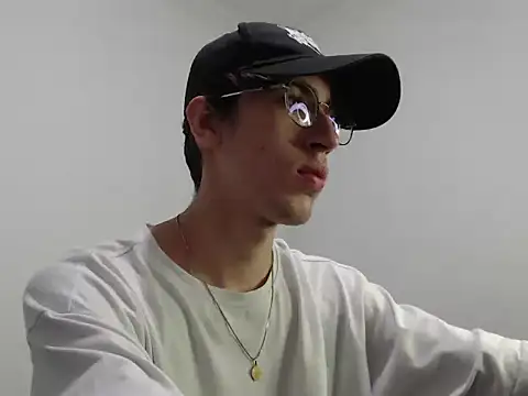 Snapshot of Dio__morningstar chatting on November 21, 2025, 5:17 am Dio morningstar online show from November 21, 2025, 5:17 am