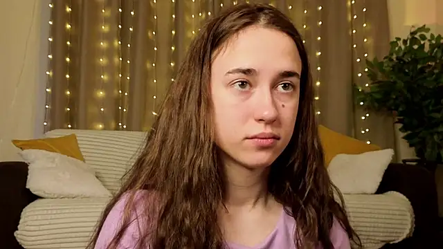 SudieNatera online show from December 1, 2025, 5:30 am