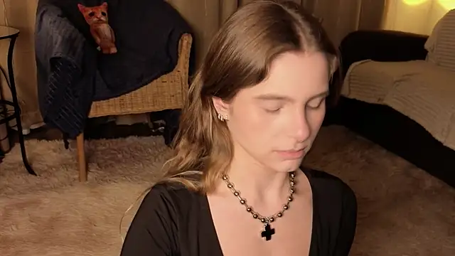 RozanneJordan online show from April 14, 2026, 5:29 pm