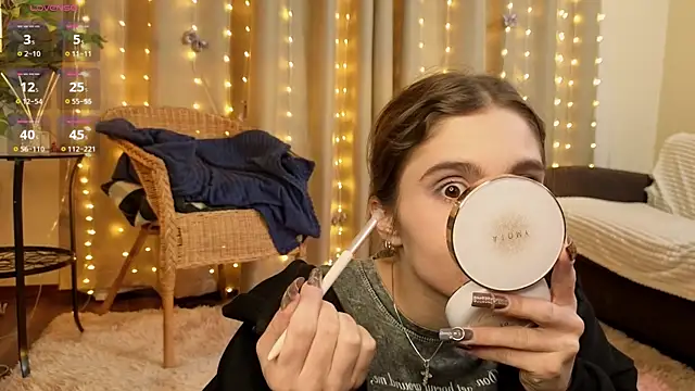 RozanneJordan online show from February 19, 2026, 5:21 pm