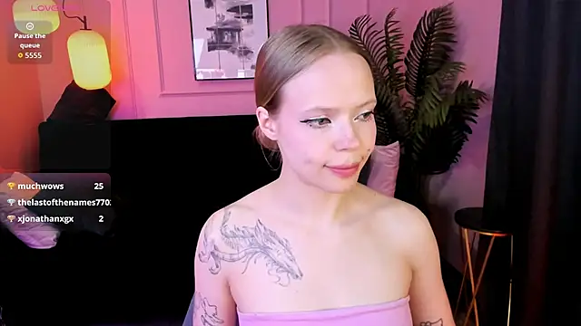 Snapshot of lucy_loy chatting on April 26, 2026, 4:26 pm lucy loy online show from April 26, 2026, 4:26 pm