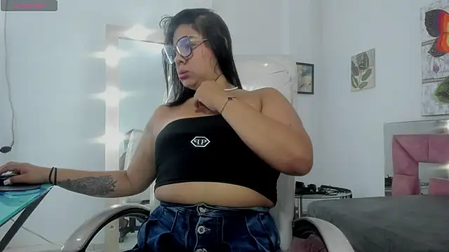 Soffii clarkk online show from November 26, 2025, 9:48 pm