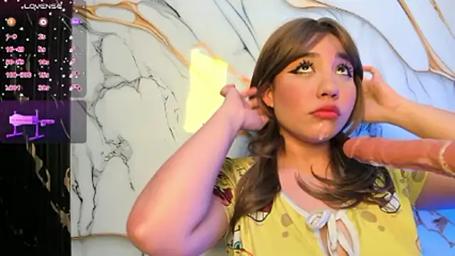 Snapshot of emy_eviee chatting on February 13, 2026, 7:36 pm emy eviee online show from February 13, 2026, 7:36 pm